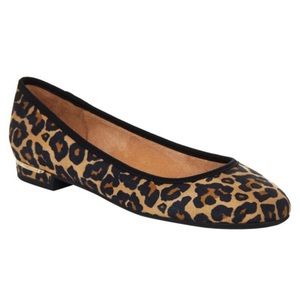 Lifestride Vivienne Flats | Leopard print gold accent